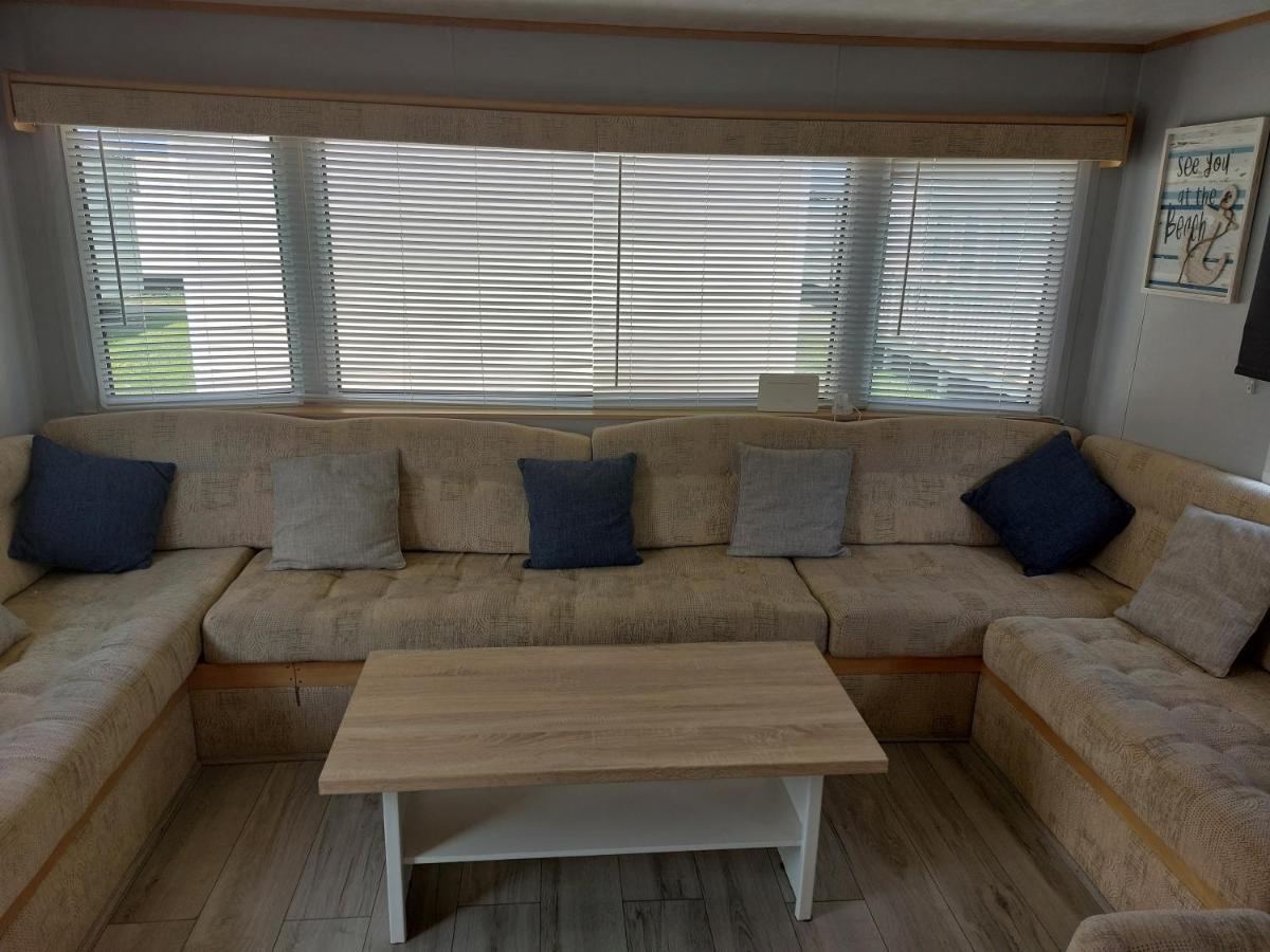 Above & Beyond Caravans Rhyl Ngoại thất bức ảnh