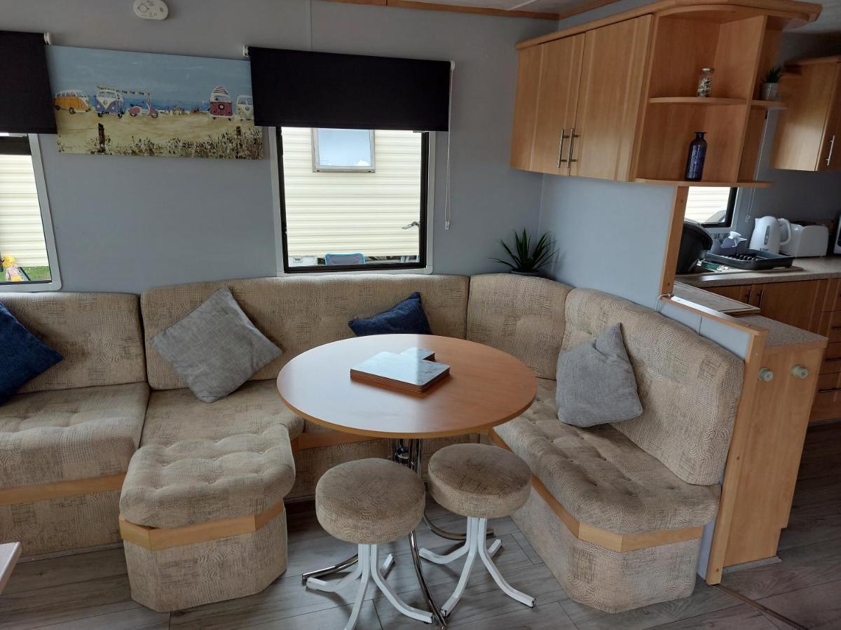 Above & Beyond Caravans Rhyl Ngoại thất bức ảnh